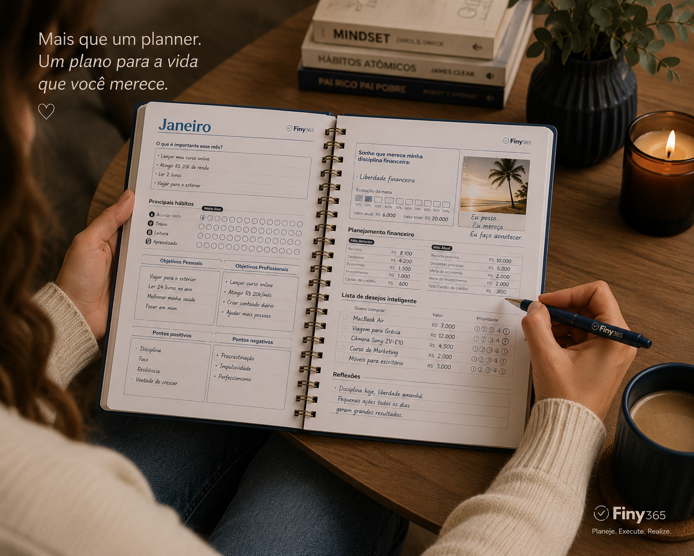Pessoa utilizando o Planner Finy365